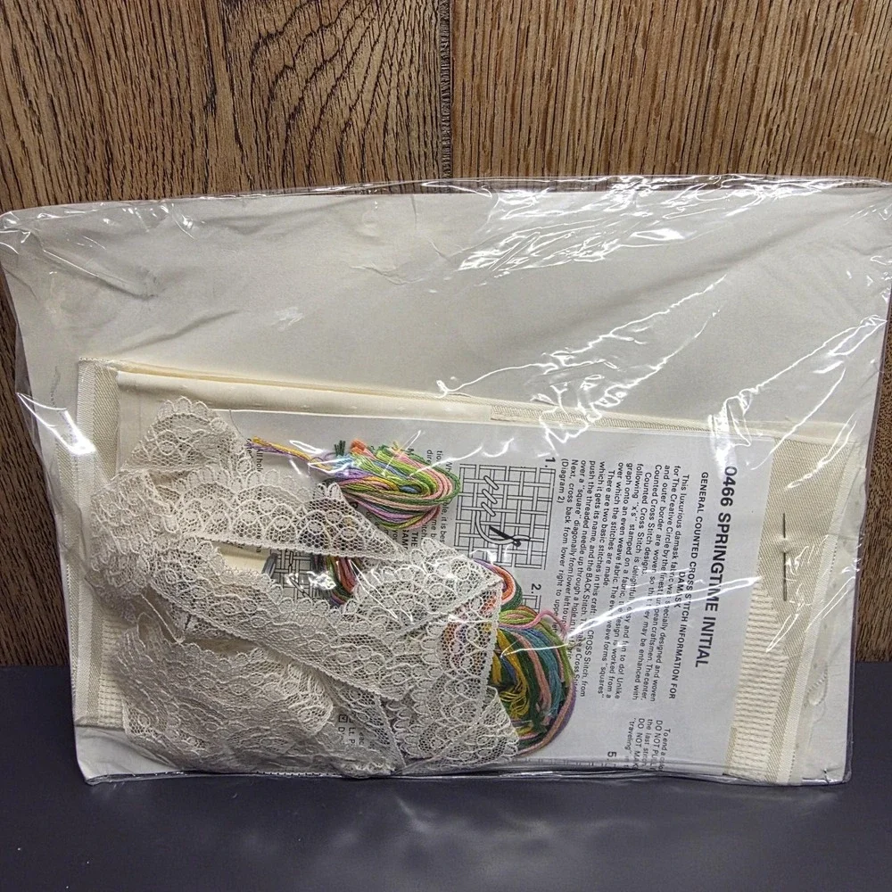 Vintage Creative Circle Springtime Initial Pillow‎ Cross Stitch Kit 0466